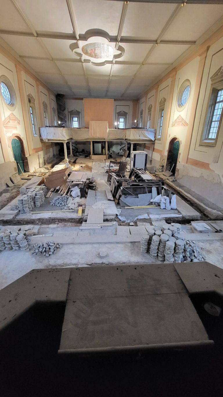 A l'arrêt forcé depuis le printemps dernier, les travaux de rénovation du temple Saint-Martin ont repris.